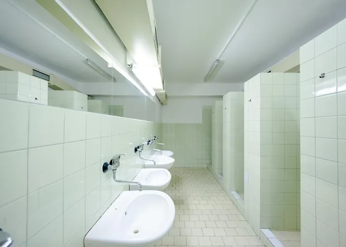 Gprooms - Purkynovy Koleje Albergue Brno
